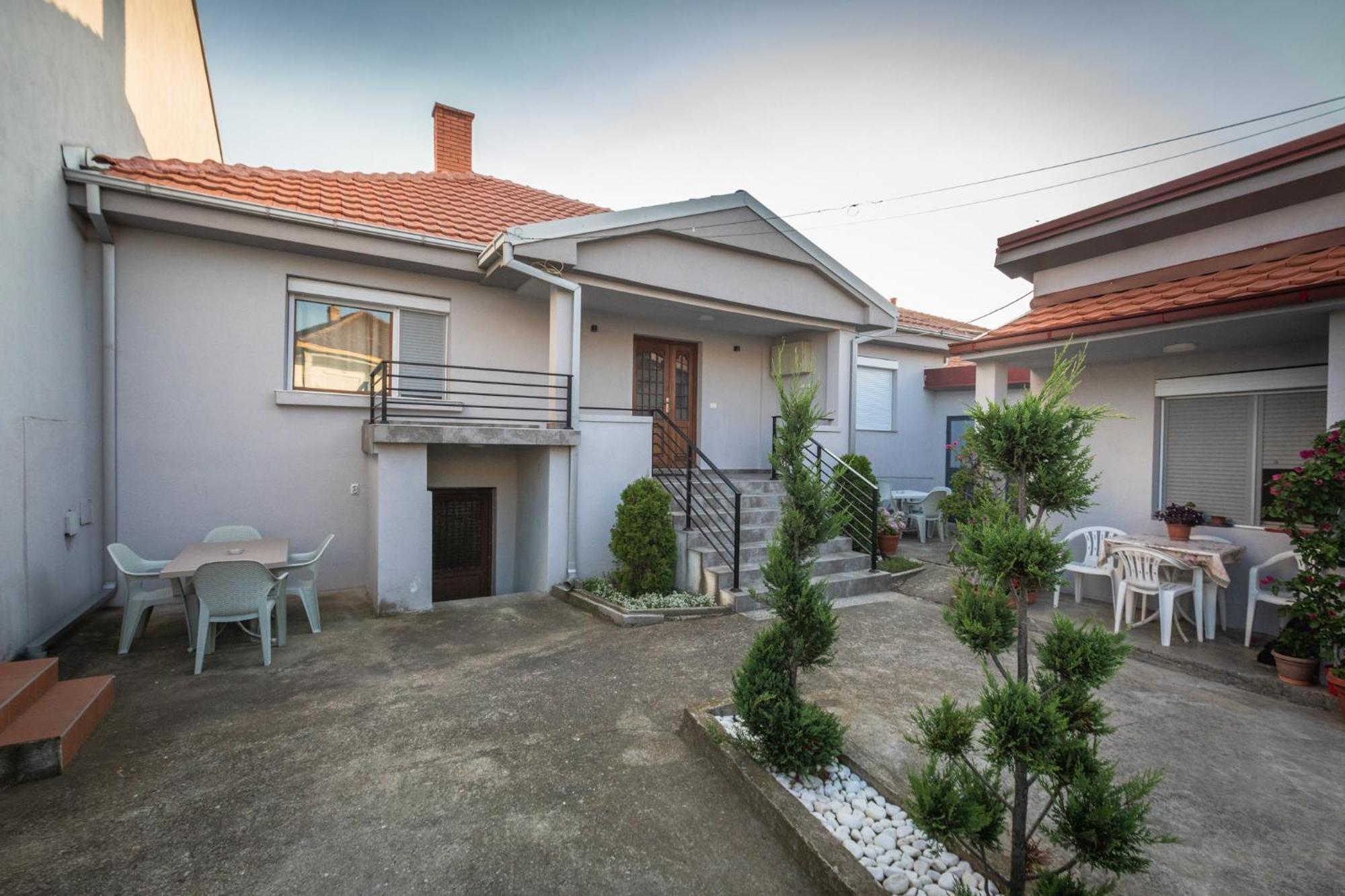Guest House - Axios Гевгели Екстериор снимка